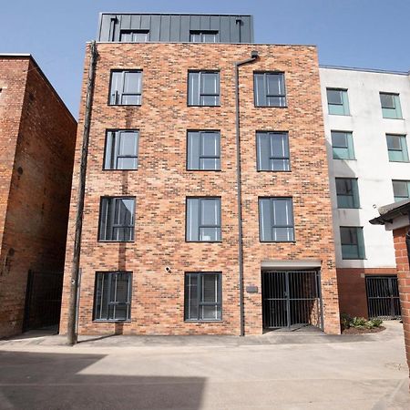 Elliot Oliver - Chic 2 Bedroom Town Centre Apartment Cheltenham Bagian luar foto